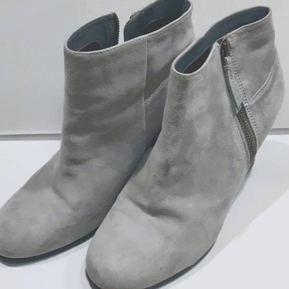 Cole Haan | Grey suede booties - Picture 1 of 10